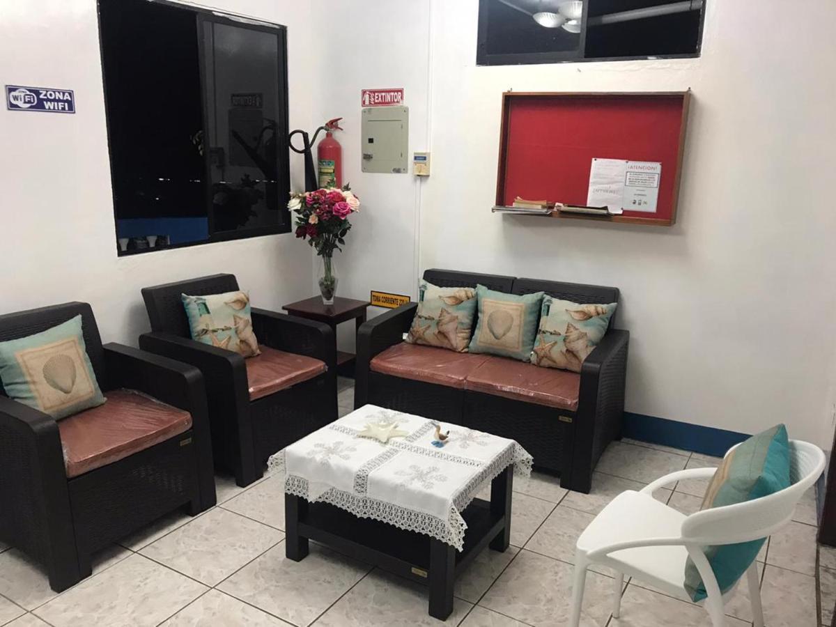 Hostal Albatros San Cristobal Bagian luar foto